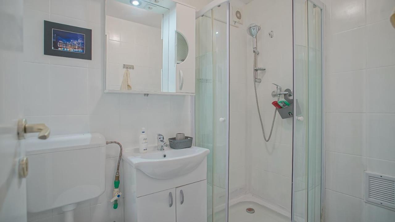 Old Town City Center Apartments Брашов Экстерьер фото
