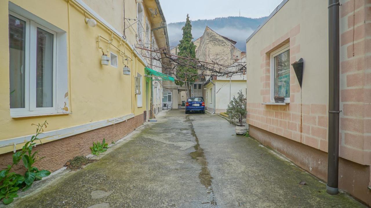 Old Town City Center Apartments Брашов Экстерьер фото