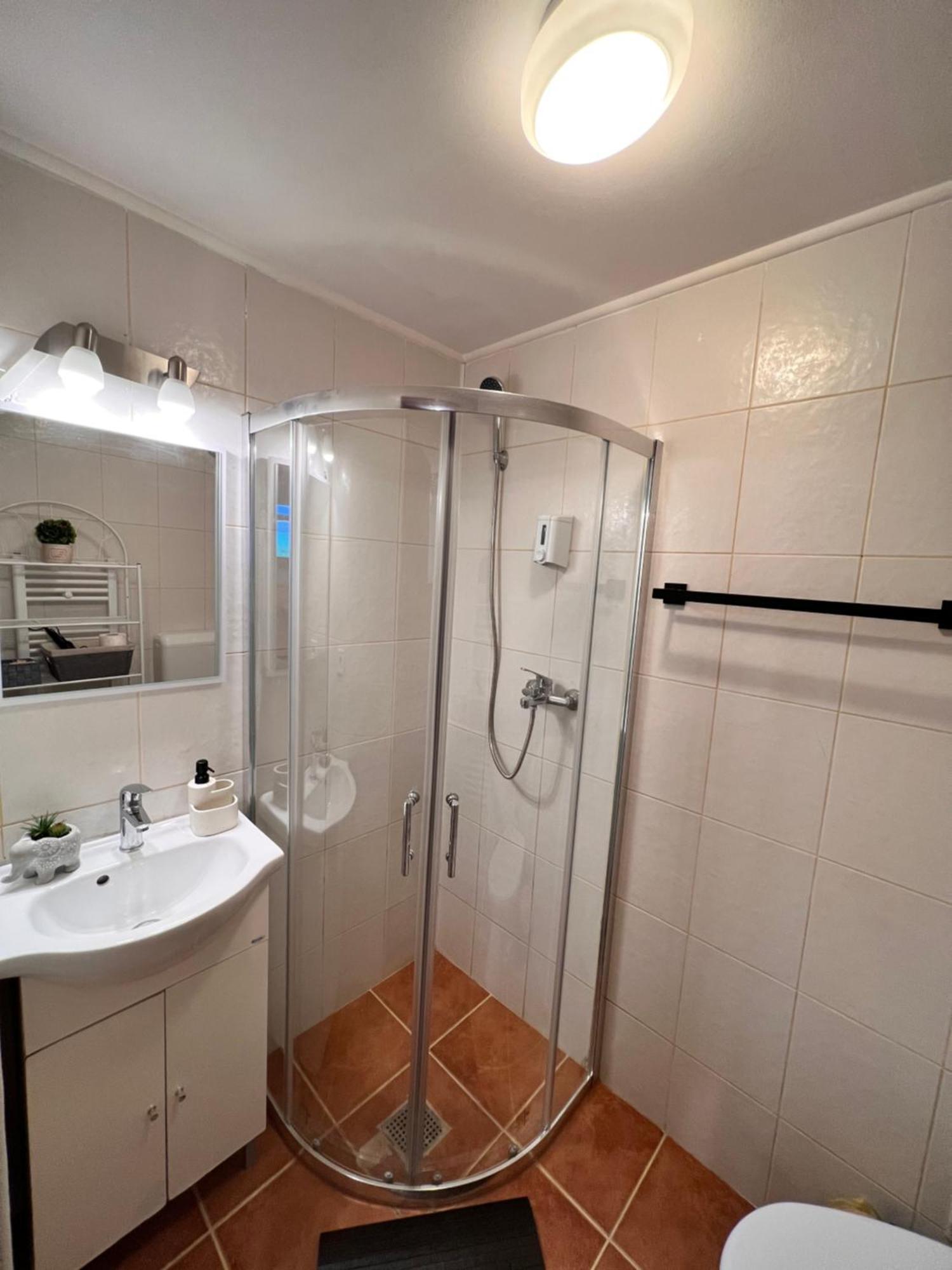 Old Town City Center Apartments Брашов Экстерьер фото