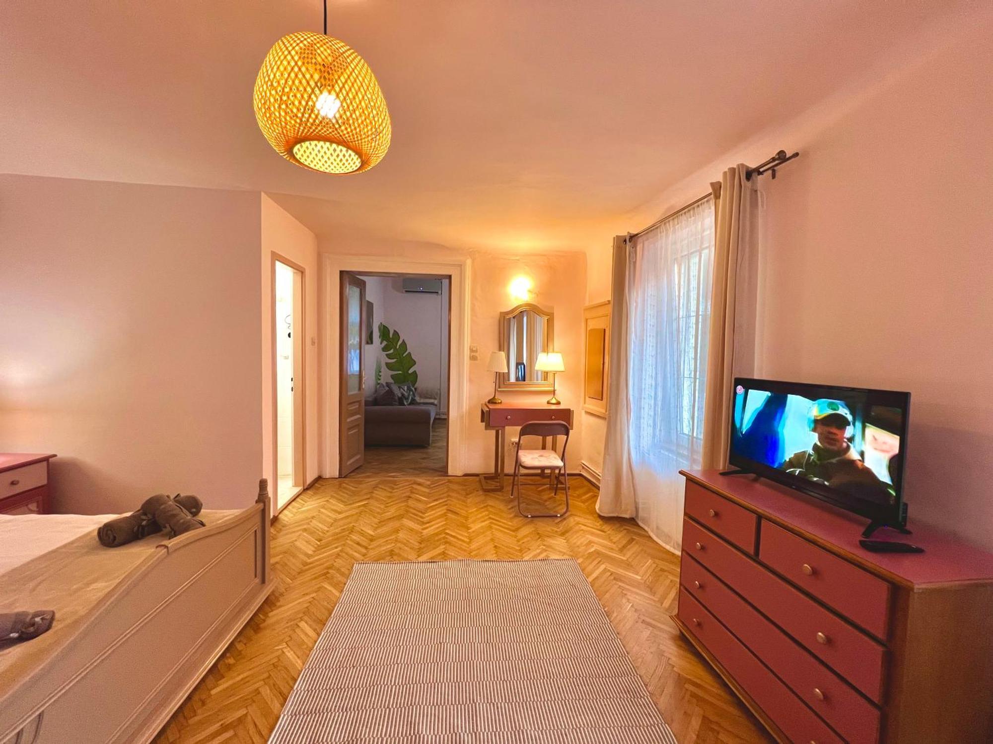 Old Town City Center Apartments Брашов Экстерьер фото